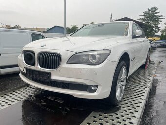 Prodáme díly z BMW F01 740 dX N57 - 2