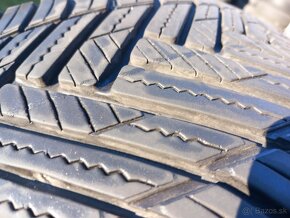 235/40 r19 zimne pneumatiky - 2