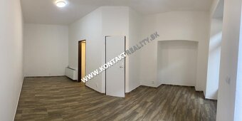 Obchodný priestor, kancelária, možnosť bývania, 27m2 Hlavná - 2