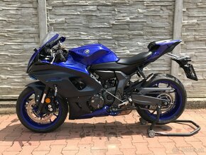 YAMAHA R7 REZERVOVANA - 2