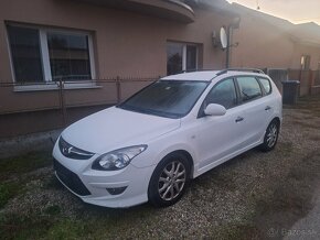 HYUNDAI I30 BENZIN 1,4 BENZIN ROK 2012 - 2