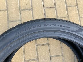 Predám dve letné pneumatiky Pirelli P ZERO 255/40 R21 - 2