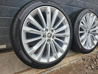 Letná Sada Škoda SUPERB TRINITY+PIRELLI 235/40 R19 - 2