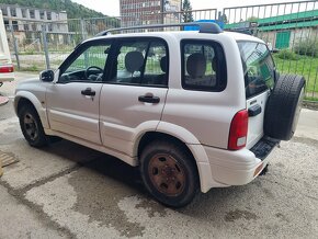 Suzuki Grand Vitara 2.0 benzín - 2