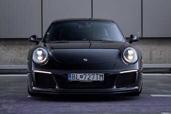 Porsche 911 Carrera GTS Coupé - 2