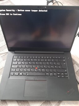 Lenovo X1 Extreme - 2