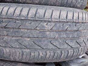 225/45 R17 - 2