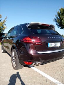 Porsche Cayenne - 2