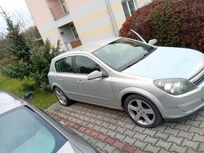 Opel Astra 1.6.77kw twinport 2004 - 2