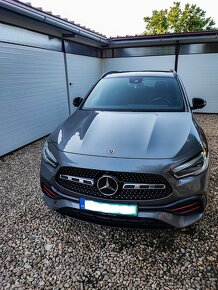 Mercedes Benz GLA 250 e - 2