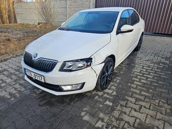 ŠKODA OCTAVIA 1.4 TSI / AIRBAGY OK/ PLNĚ POJÍZDNÉ - 2