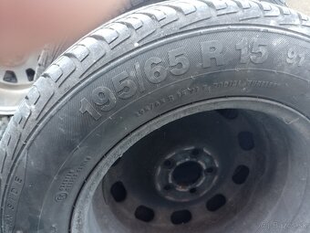 195/65 R15 - 2