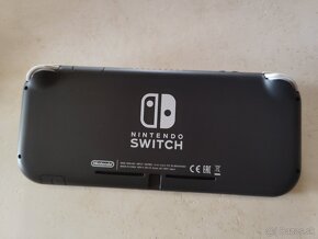 Predám Nintendo switch lite - 2