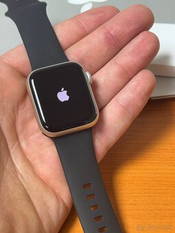 Apple Watch SE 2 40mm Starlight - rok záruka - 2