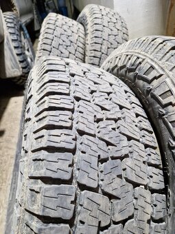 Pirelli 265/70 r16 - 2