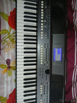 Yamaha psr s 670 - 2