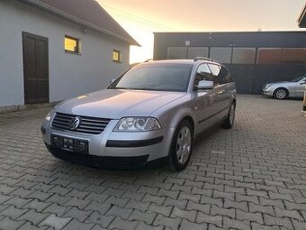 Volkswagen Passat 5.5 1.9 TDI 74kw Family - 2