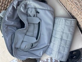JOOLZ Uni² Quadro prebaľovacia taška Grigio v sivej farbe - 2
