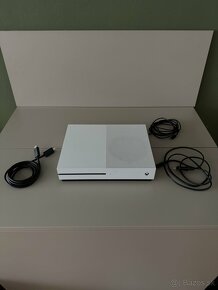 Predám Xbox One S 500 GB - 2