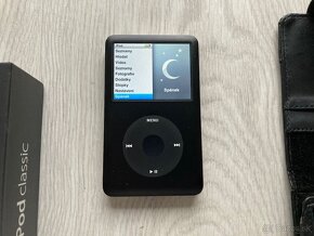 iPod 80 GB s príslušenstvom - 2