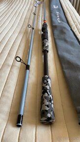 prút Daiwa Fuego Camo Jigger Spin 7-28 g, 2,4 m - 2