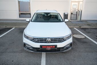 Volkswagen Passat Variant 2.0 TDI Elegance 4Motion DSG - 2