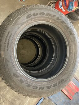 255/65 r19 - 2