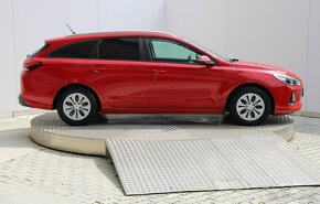 HYUNDAI i30 CW Comfort 1,4 MPi 73 kW - 2