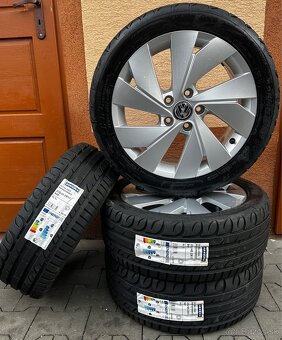 5x112 R17 6,5J ET46 Volkswagen 225/45 R17 letné (2024) - 2