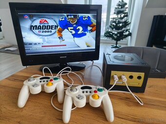 Nintendo Gamecube + NFL - 2