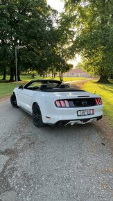 Ford Mustang 5.0 V8 GT Cabrio Pronájem - 2