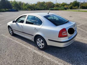 Škoda octavia 2 Tour 1.6 FSI - 2