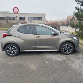 Toyota Yaris Style - 2