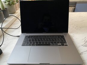 Apple Macbook Pro 16"/ i7 - 2,6GHz / 16GB / silver (2019) - 2