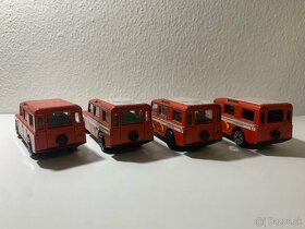 4x Land Rover Defender 1:47 BBurago - 2