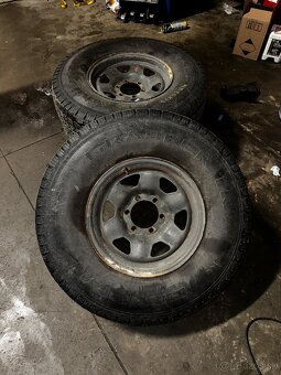 235/85R16 zimné - 2