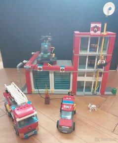 LEGO CITY Požiarna stanica 60004 - 2