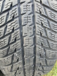 ❄️❄️zimne pneu 235/55 R17 Nokian - 2