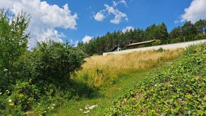 Predam krasny slnecny stavebny pozemok v obci Pruzina - 2