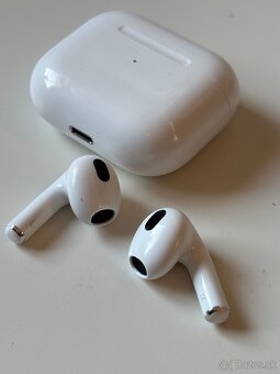 Apple Airpods 3. generácie - 2