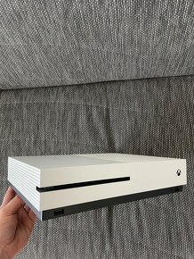 Xbox One S - 2