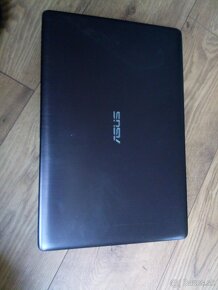 Predám notebook Asus 17" - 2