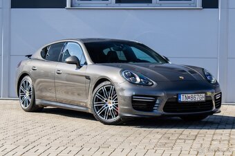 Porsche Panamera GTS - 2