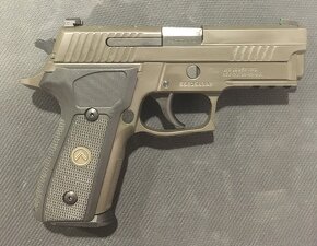 Sig Sauer P229 Legion - 2