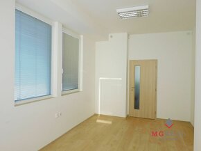 Na prenájom kancelárie od 13 do 18 m² v priemyselnej časti T - 2