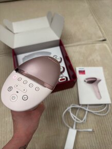 Philips Lumea IPL 9000 Series BRI958 - 2