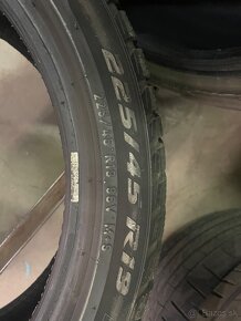 Predám Pirelli sottozero 3 225/45R19 zimné - 2