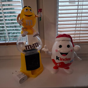 Figurka Kinder a m&m automat - 2