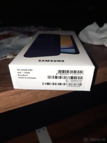 Samsung galaxy A25 uplne novy - 2