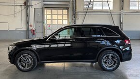 Mercedes-Benz GLC SUV 300 de 4MATIC A/T AMG - 2